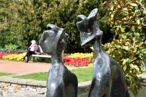 2016-04-14 Wisley Love bronze by Moore