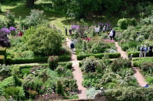 2016-06-16 Sissinghurst Gardens from Tower4